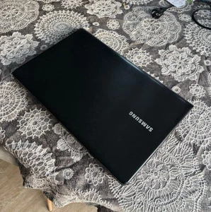 Ordinateur Portable Samsung i3 - Zdjęcie 1 z 3