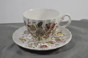 Staffordshire Bouquet Johnson Bros Brothers Tasse & Untertasse - Bild 1 von 2