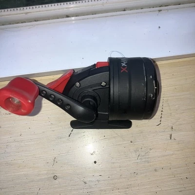 Carrete de pesca Abu Garcia Max X Spincasting usado Foto 1 de 4
