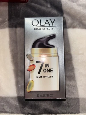Olay Total Effects 7 In One Moisturizer 1.7 fl oz Hydrate Brighten Smoothes Firm - image 1 of 4