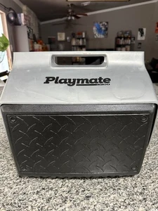 Igloo Playmate Cooler The Boss 14 Qt Lunch Box Nero Argento Giallo Diamante Piatto - Foto 1 di 9