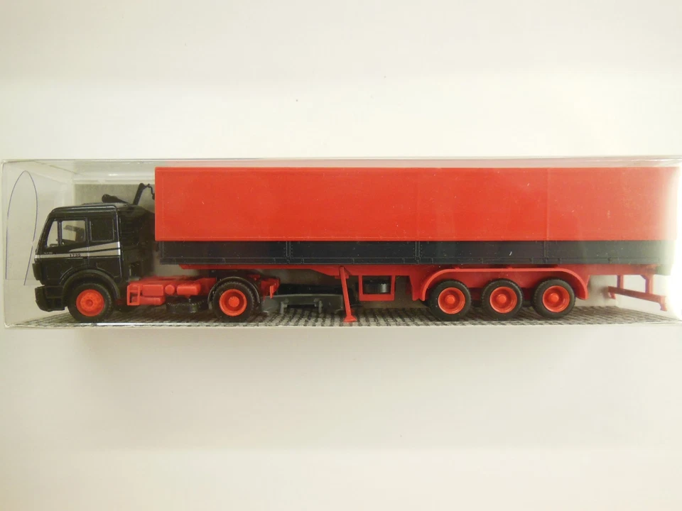 Albedo MB Sattelzug Neutral schwarz-rot Nr. ? , 1:87 in OVP - Bild 1 von 1