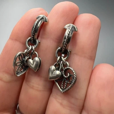 Orecchini pendenti vintage in argento sterling 925 con cuore artigianali dett... - Immagine 1 di 4
