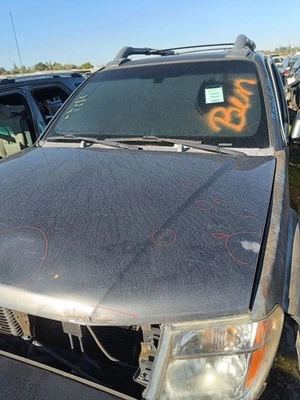 GRY HOOD 2005-2019 NISSAN FRONTIER Foto 1 de 4