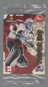 1997-98 Pinnacle Post Cereal Mejor paquete de violonchelo de hockey del mundo con 2 Patrick Roy - Imagen 1 de 2