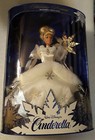 Walt Disney's Holiday Princess Special Edition Cinderella Barbie Doll 1996 New