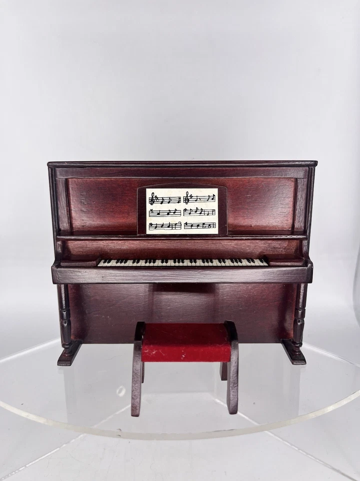 Muebles de madera para piano y taburete para casa de muñecas  Foto 1 de 4