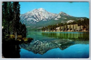 Pyramid Lake, Jasper National Park, Alberta, Vintage 1973 Chrome Postcard - Picture 1 of 2