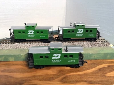 Lot of 3: HO Scale Life-Like 33’ BN Center Cupola Caboose (24-048) - Image 1 of 4