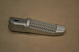 Genuine OEM BMW K1300S Right Rear Foot Peg 46717660174 K1200S K1200R R1200S  - Bild 1 von 8