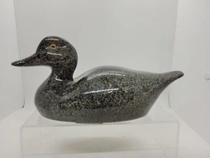 Estatuilla señuelo de pato de porcelana negra y gris moteada Green City de colección - Imagen 1 de 11