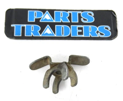 Оригинальная фиксирующая пластина заднего тормозного троса Honda XR200R/XR250R/XR350R/XR500R от оригинального производителя - Изображение 1 из 2