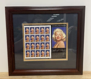 Framed Marilyn Monroe USA 32 Stamps "Legends Of Hollywood" - Picture 1 of 8