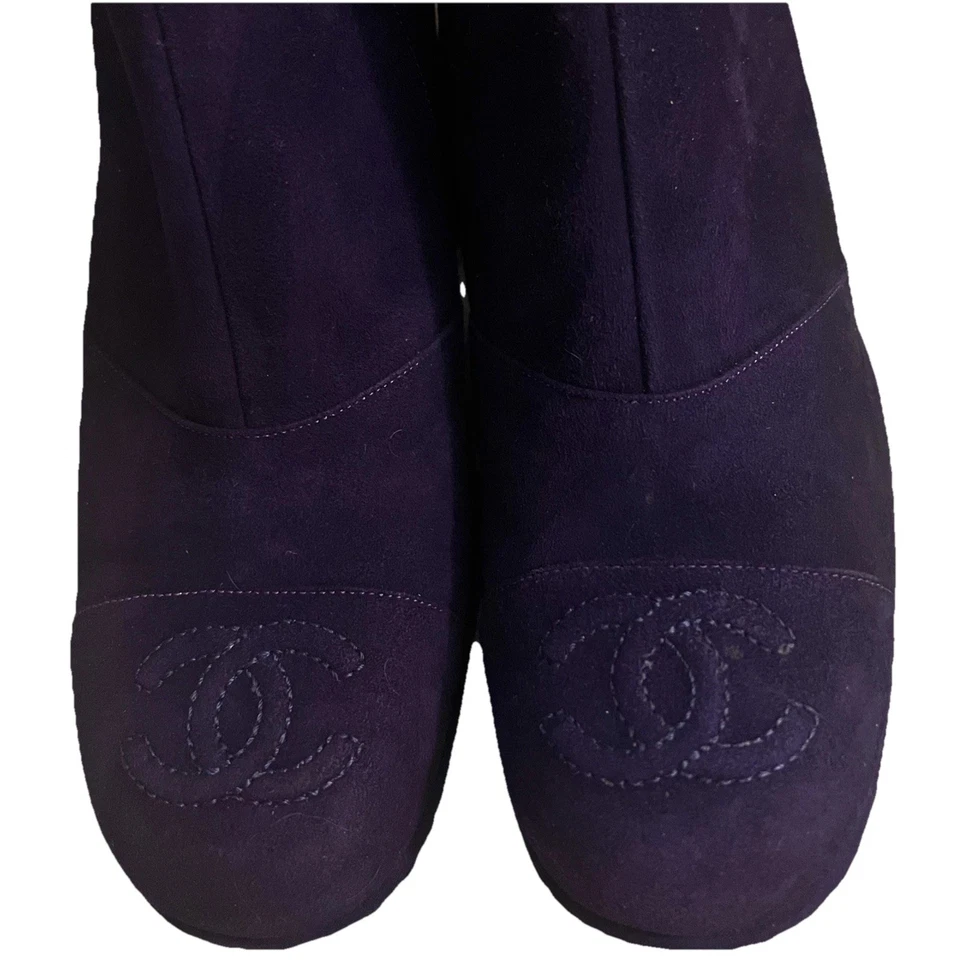 香奈儿紫色靴子! 设计师麂皮绒/牛皮新款踝鞋,罕见 36.5 法国  — 第 1/4 张图片