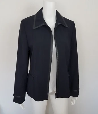 BIBA Leichte Jacke Blazer mit Reißverschluss Gr. 38 schwarz Kunstlederbesatz - Bild 1 von 4
