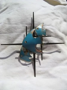 MID CENTURY MODERNIST BRUTALIST BRASS ENAMEL WALL SCULPTURE FISHES WAND SKULPTUR - Bild 1 von 10