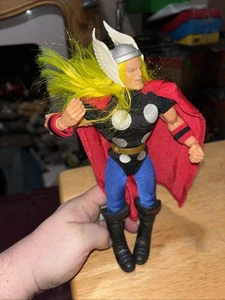 Vintage THOR Actionfigur (Marvel Toy Biz, 1997), ohne Hammer - Bild 1 von 11