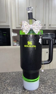 Stanley Web Glow Halloween Löscher H2.0 Flowstate 40oz Becher mit Zubehör - Bild 1 von 2