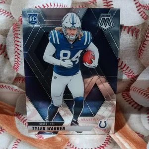 2025 Panini Mosaic - Tyler Warren - #354 *RC* - Indianapolis Colts - Foto 1 di 2