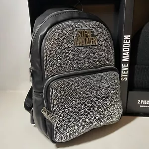 Nuovo Steve Madden 2 pezzi set regalo Bling strass zaino borsa cappello invernale nero - Foto 1 di 14