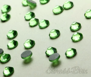 Hotfix LIGHT PERIDOT SS30 Basic Stückzahl wählbar Hellgrün Aufbügeln Glitzer  - Picture 1 of 18