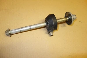 Kawasaki KLR250 KLR 250 Vorderradfelgenspindelachse mit Tachoantrieb Tacho - Bild 1 von 5