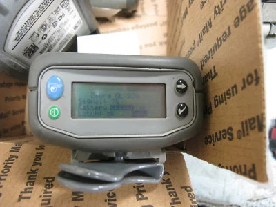 Impresora térmica de etiquetas móvil Bluetooth ZEBRA QL220 Q2B-LUBA0000-00 Foto 1 de 2