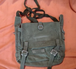 Bundeswehr , Kampftasche klein  Brotbeutel  oliv  60er Jahre gebraucht - Bild 1 von 8