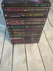 House of Night Complete Set 1-12 + The Fledgling Handbook Lot Vampires - Picture 1 of 10