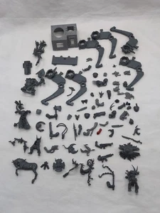 Menge (50+) Warhammer 40k und Fantasy Teile und Stücke - Bild 1 von 6