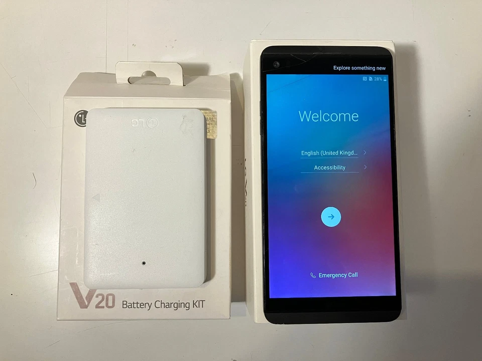 LG V20 Silver 4Gb/64Gb H990ds Dual Sim with original battery charging kit - Immagine 1 di 4