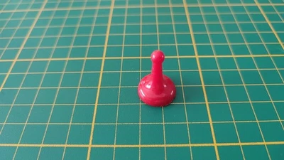 Pion rouge mademoiselle Rose Cluedo miro-meccano pièce détachée jeu société #E26 - Photo 1/2