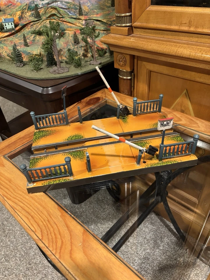 ~Super High Grade~ Marklin Prewar Train Crossing German “Halt” Adjustable - Image 1 of 4