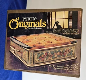 Vintage NOS Pyrex Originals Kamin Backformen Set 8" Quadratisch Kuchenform & Metall Servierer - Bild 1 von 7