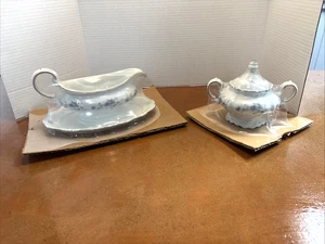 Vintage Johann Haviland Bavaria Germany BLUE GARLAND Gravy Boat & Sugar bowl new - Picture 1 of 3