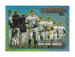 2024 Topps Series 1 YANKEES TEAM CARD Easter Holiday - NEW YORK YANKEES - #301 - Picture 1 of 1