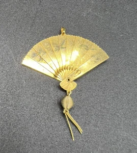 Vintage 70's Asian Dragon/Crane Articulated Gold Tone Fan Charm Pendant - Picture 1 of 9