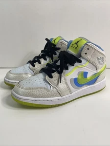 Jordan 1 Mid SE GS Platinum Volt DV1314-017 US Größe 4,5Y Kinderschuhe - Bild 1 von 9