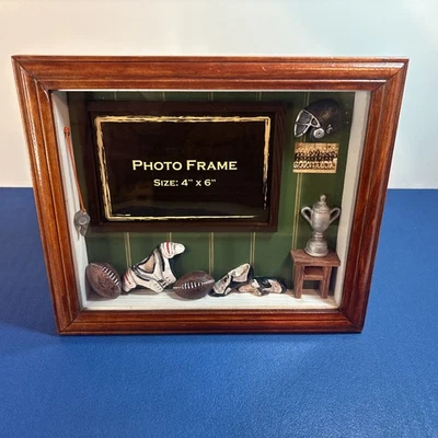 Marco de caja de sombra de fotos estilo antiguo de fútbol 4x6 de madera y vidrio Foto 1 de 4