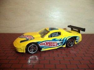 HOT WHEELS OLDS AURORA GTS-1 #108 YELLOW 3SP WHEEL LOOSE 2000 RELEASE - Bild 1 von 4