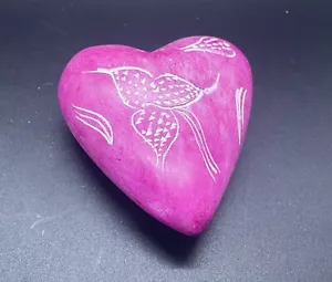 HERMOSO Pisapapeles Piedra Corazón Grabado - Rosa - Diseño Floral - Regalo Único - Imagen 1 de 5