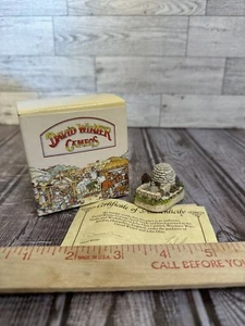 David Winter Welsh Pig Pen Cottage 1991 Cameos Collection in Box with COA - Picture 1 of 6