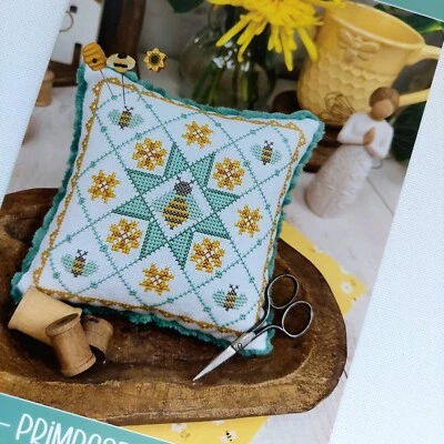 Honey Bee Quilt Cross Stitch Chart Pattern Primrose Cottage Stitches PRM134 - Image 1 of 4