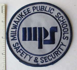 Original MILWAUKEE WISCONSIN PUBLIC SCHOOLS PATCH SAFETY & SECURITY - Picture 1 of 2