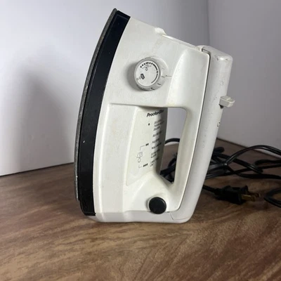Vintage Proctor Silex Steam/dry Iron Long Cord model I1321 fast heat up 1000W - Image 1 of 4