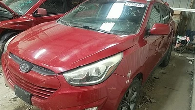 2015 Hyundai Tucson Automatic Transmission OEM 124K Miles - LKQ372476835 - Image 1 of 3