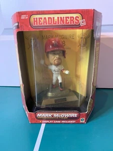 MLB 1998 St. Louis Cardinals Mark McGwire Headliners XL Commemorative  70 HR - Picture 1 of 6