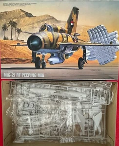 Fujimi escala 1/72 MiG-21 RF Peeping MiG - Imagen 1 de 6