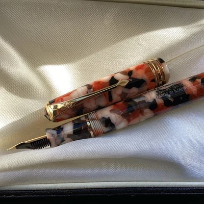 CONWAY STEWART  58  18 CT    NIB FOUNTAIN PEN SUPERB N/MINT LIMITED EDITION - Image 1 of 4