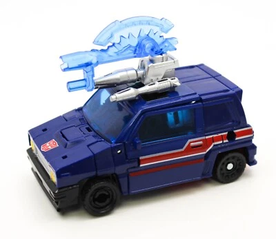 Transformers Generations Legacy SKIDS Deluxe Autobot Complete Figure - Image 1 of 4